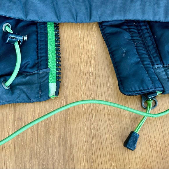 The North Face Men's Gray and Black Puffer Jacket - Picture 16 of 16